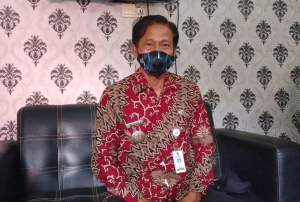 Camat Pabuaran, Asnawi.