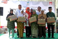 Pembagian Sembako Diapresiasi Mensos