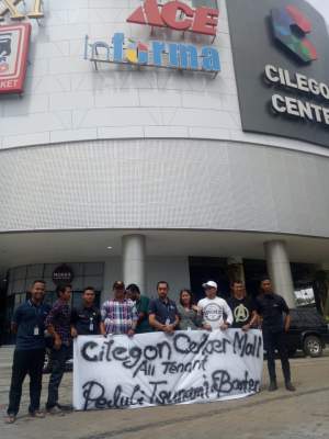 Manajemen CCM dan Pelaku Usaha Salurkan Bantuan Korban Tsunami