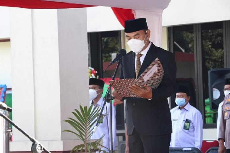 Mad Romli Pimpin Upacara Hari Amal Bakti Ke-76 Kemenag