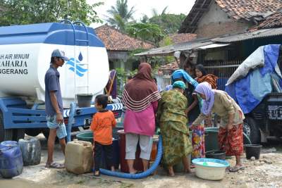 Musim Kemarau, PDAM TKR Salurkan Air Bersih ke Warga