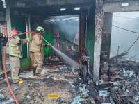 kebakaran di toko cisalak