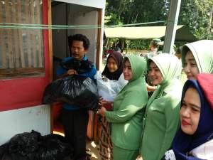 Korem 064/MY dan Radar Banten, Salurkan Bantuan Pendidikan Korban Tsunami Selat Sunda