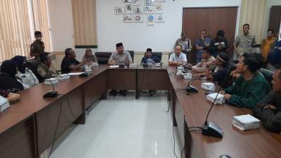 DPRD Tangsel Terima Audiensi Warga Gang Besan, Buntut Akses Jalan di Tembok Beton