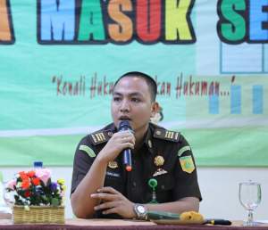 Kasie Intel Kejari Tangsel M Taufik Akbar