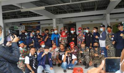 Camat dan Karang Taruna Tigaraksa Bagikan 2000 Masker Gratis