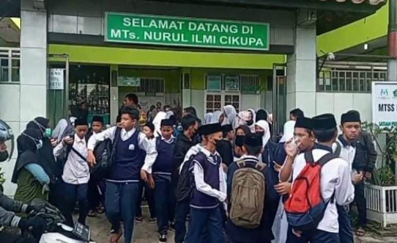 Ratusan Siswa MTS Cikupa Demo, Akibat Ambil Alih Manajemen Baru