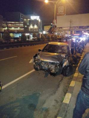 Ngebut di Jalan Protokol Honda Brio Tabrak Pejalan Kaki Hingga Tewas
