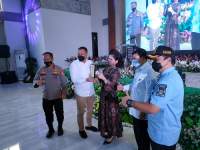 Rutin Sosialisasi Pencegahan Korupsi, Kajari Kabupaten Tangerang Disematkan Sebagai Bunda Desa