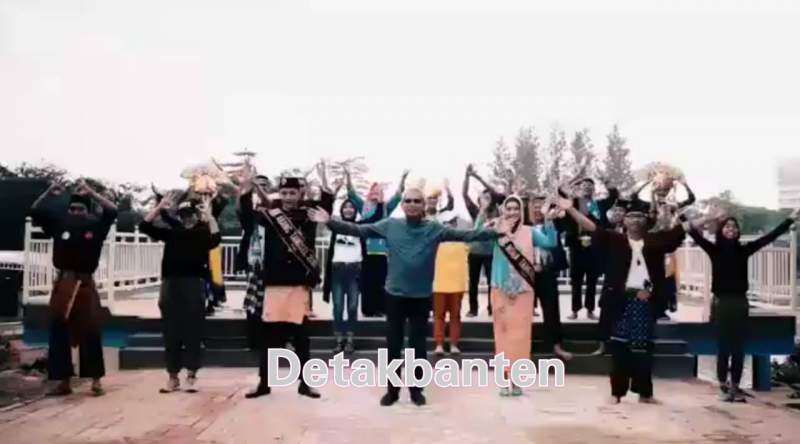 Tampak dalam Video Jargon  Bacawalkot Tangsel di dampingi Abang Nona Tangsel (Foto DB).