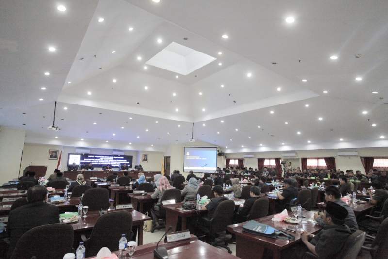 Rapat Paripurna LKPJ Kota Tangerang.