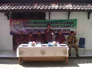 Ketua DPRD Kota Serang,Subadri Usuludin, memberi sambutan saat reses anggota DPRD Kota Serang Dapil V