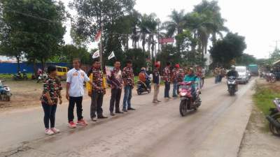 Penggalangan dana korban gempa bumi di Lebak Selatan oleh Laskar Merah Putih.