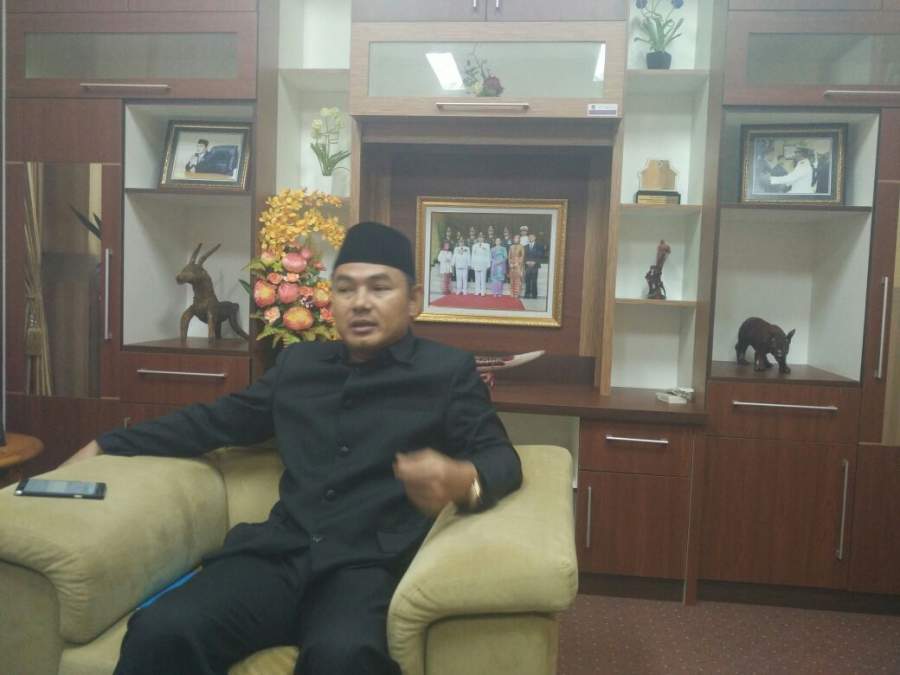 Ketua DPRD Kabupaten Tangerang Mad Lomri