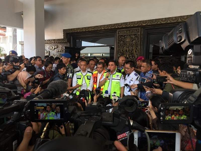 Badan Pesawat dan Kotak Hitam Belum Ditemukan