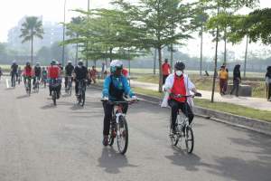 Wujudkan Jabodetabek Intergated Transportation, Airin Sepeda Bareng Menteri Perhubungan