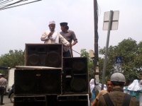 Aksi massa menolak akan berdirinya sekolah Teologi di Kecamatan Neglasari