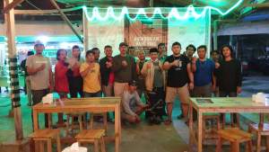 Pengunjung Angkringan Bang Bimo Membludak