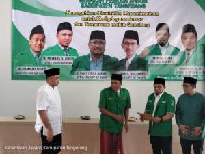 Mantan Ketua GP Ansor Muhidin A Kodir Serahkan Hibah Tanah Untuk Sekretariat