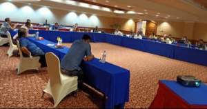 Rapat Pansus Dewan Kota Serang yang berlangsung di Hotel Marbella Anyer (DB)
