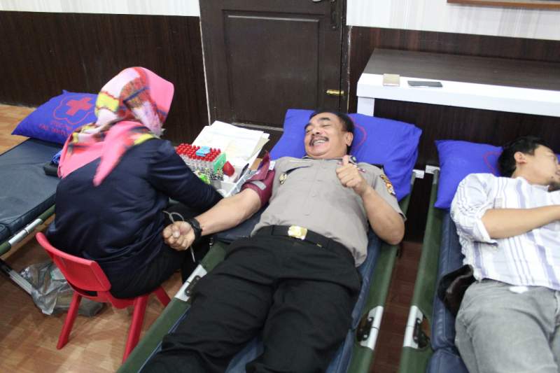 Hut Ke-71 Bhayangkara, Polresta Tangerang Gelar Donor Darah