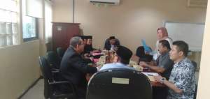 Tampak audensi antara pemilik kios, developer dan Komisi 1 DPRD Kota Tangerang (by asep).