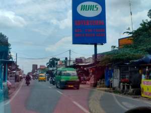 Lewati Bahu Jalan, Reklame Milik PT MMS Advertising Dikeluhkan