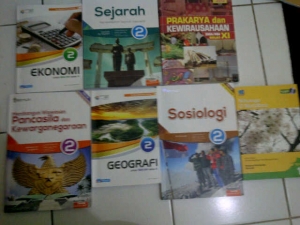 Buku Paket Mahal Wali Murid SMUN 5 Tangerang Mengeluh