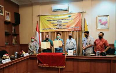 Penandatanganan kesepakatan bersama yang dilaksanakan di Ruang Rapat Walikota tersebut, dihadiri oleh Direktur Produksi PT KP, Lee Sang Ho, serta Direktur Pengembangan Teknologi dan Bisnis PT KP, Wahyu Wirawan, Jumat (17/7).