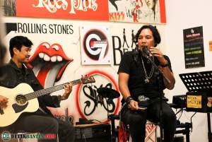 Live musik di C7 Cafe & Outlet, Cikini, Jakarta Pusat. (Dok: detakbanten/aip)