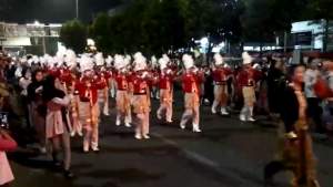 Warga Kota Serang Tumpah Ruah Nonton Pawai Obor