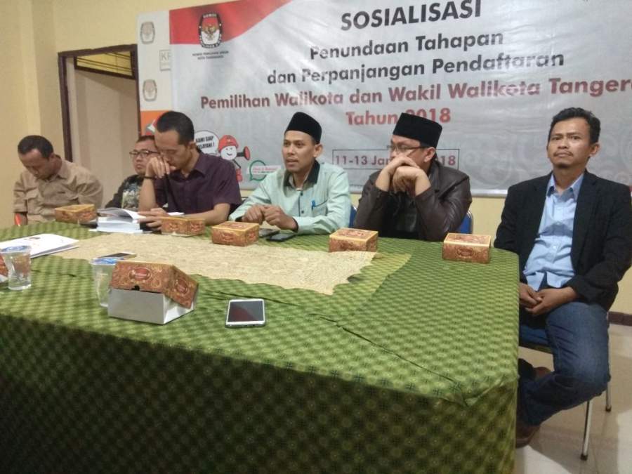 Rapat KPU Kota Tangerang.