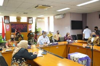 Zaki Jadi Narasumber Pada Webinar FGD Pengabdian Masyarakat