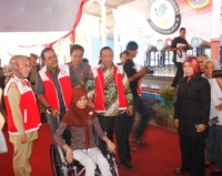 BANTEN TERIMA BANTUAN UNTUK KAUM MARJINAL