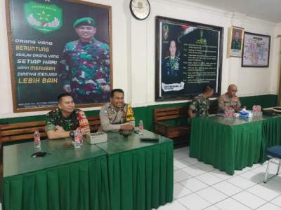 Kapolsek sambangi Makoramil-02/Curug Kodim-0510/Trs