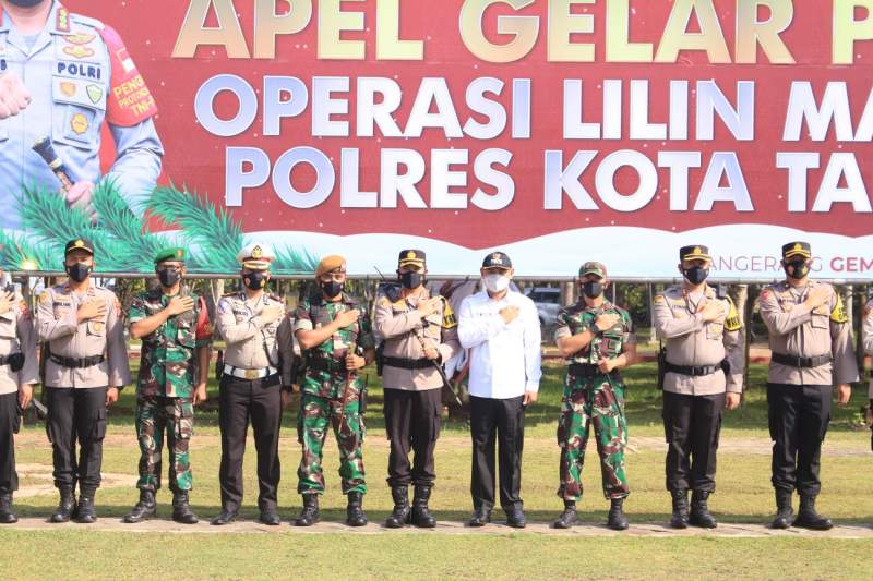 Wakil Bupati dan Kapolresta Tangerang Gelar Apwl Pasukan Operasi Lilin