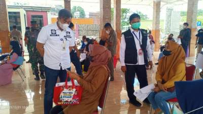 Camat Balaraja Pantau Penyaluran Bantuan Tunai Sosial