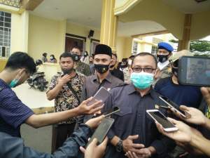 Aksi di DPRD Kota Serang, PMII Menuntut Pencabutan UU Omnibuslaw Cipta Kerja