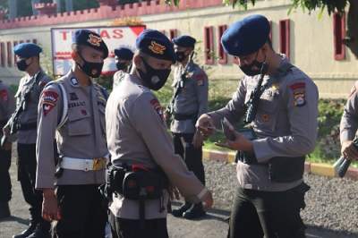 Tingkatkan Disiplin, Satbrimob Polda Banten Cek Sikap Tampang dan Administrasi Personel