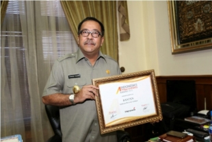 Pemprov Banten Raih Penghargaan "Indonesia's Attractiveness Award 2015"