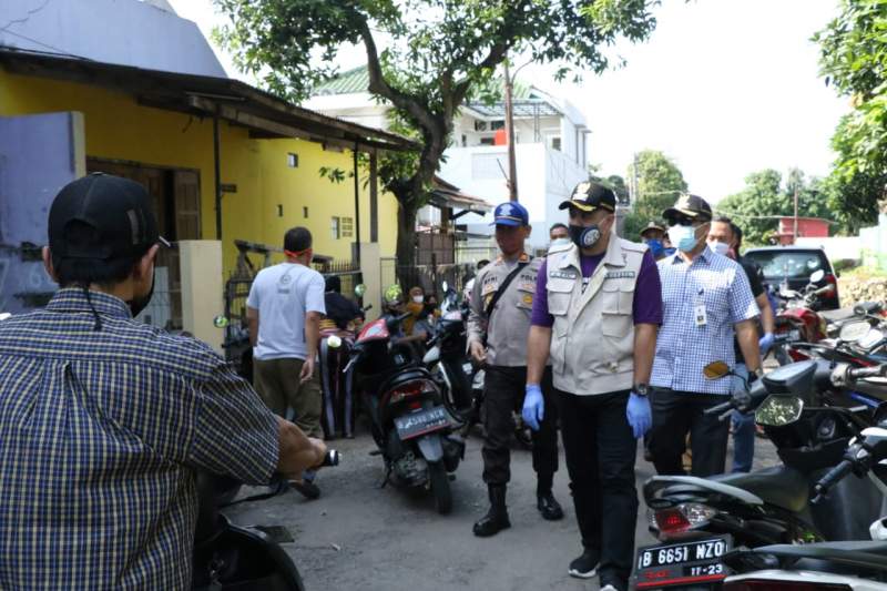 Sidak Ke Sepatan dan Medang, Zaki Pantau Penyaluran Bansos Covid 19