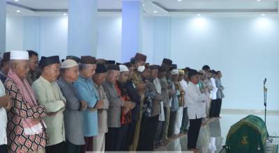 Pj Gubernur Ridwan Djamaluddin Berikan Dukungan Moril untuk Kasatpol PP Prov.Kep. Babel di Rumah Duka