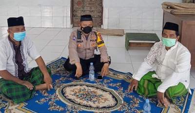 Sosialisasikan Taat Prokes Anggota Polsek Balaraja Sowan ke Pemuka Agama