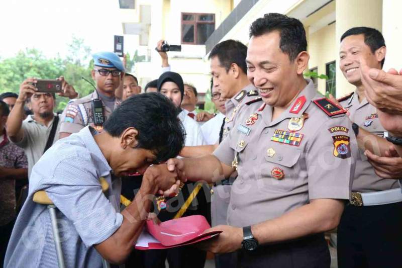 Polda Banten Serahkan Kendaraan Curian ke Pemiliknya