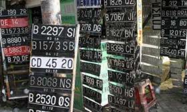 Polri Harus Cari Solusi Kelangkaan Pelat Nomor