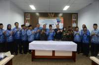 Wali Kota Syafrudin bersama BPS Kota Serang saat pencanangan sensus penduduk