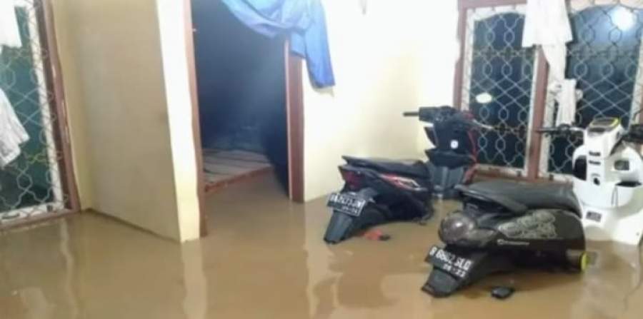 Banjir Tinggi Nagari Binjai Tapan, Air Seleher Orang Dewasa.