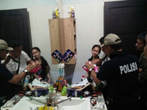 Mengedarkan Narkotika,Ibu Muda Dibekuk Polsek Neglasari