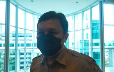 Kepala Dinas Pendidikan dan Kebudayaan Tangerang Selatan saat Diwawancarai Wartawan detakbanten.com