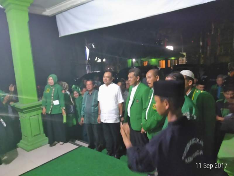Ahmad Zaki Iskandar saat di Kantor DPW PPP Provinsi Banten.